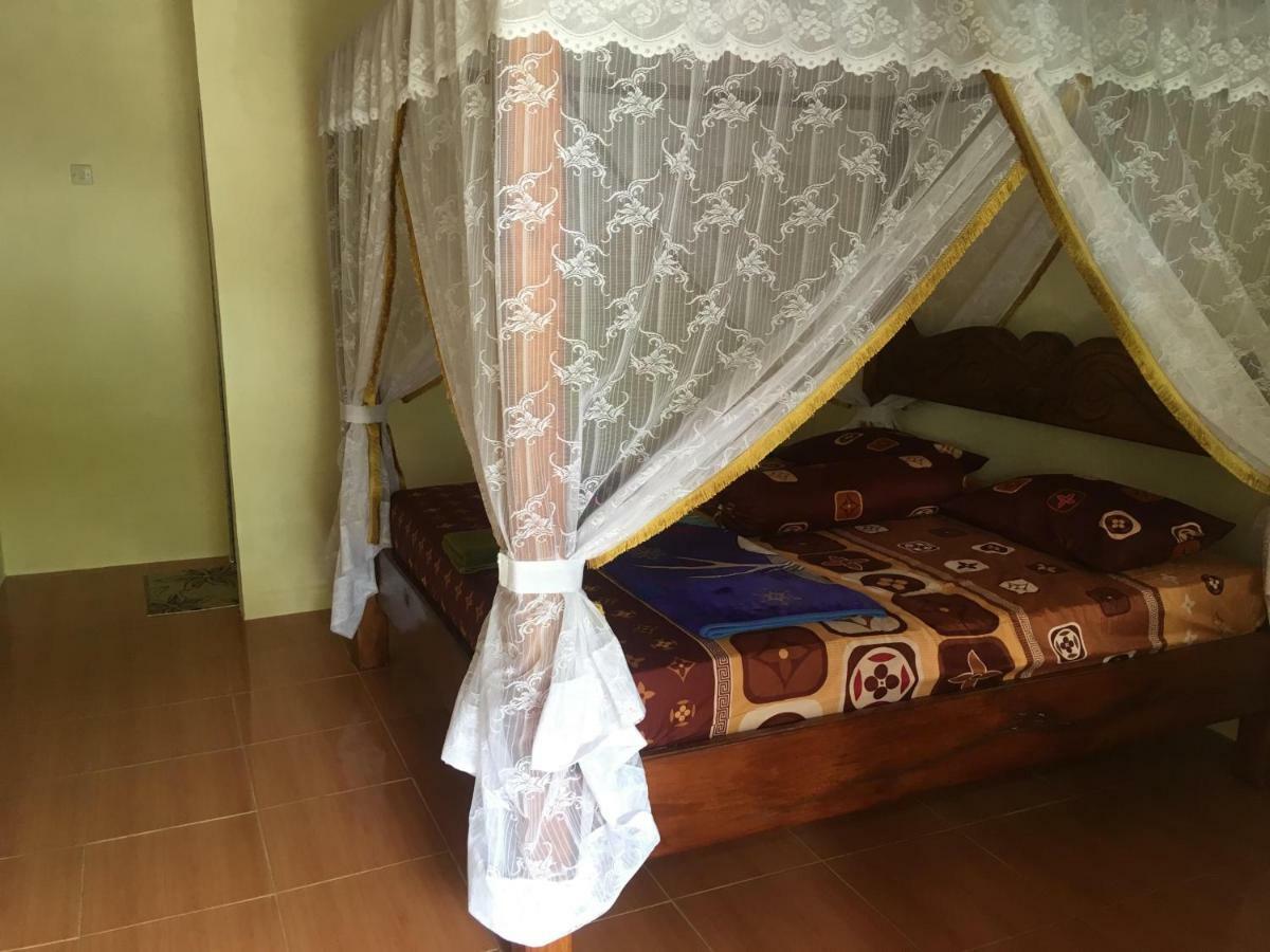 Sahnan Guest House Bukit Lawang Exterior photo